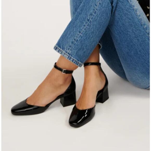 Reformation Mallori Closed Toe Heels - Picture 2 of 14